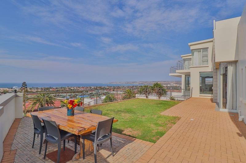 4 Bedroom Property for Sale in Hartenbos Heuwels Western Cape